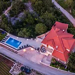 Mile-with Private Heated Pool
