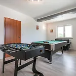 Holiday home Mile-with Private Heated Pool Katuni