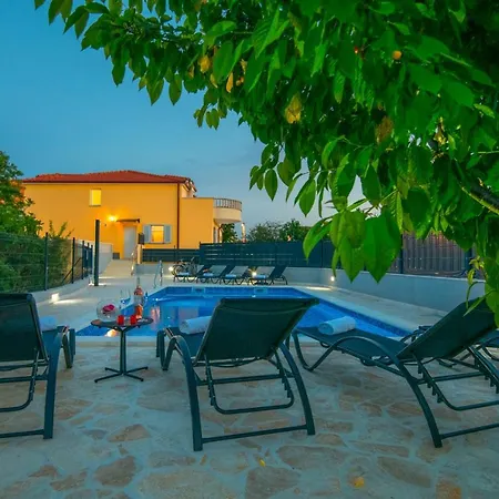 Villa Mile Nyaraló Katuni