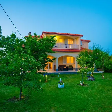 Nyaraló Villa Mile *