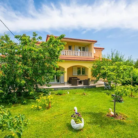 Nyaraló Villa Mile *