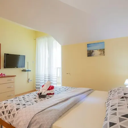 Mile-with Private Heated Pool