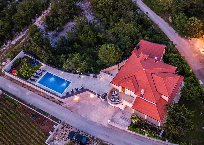 Mile-with Private Heated Pool