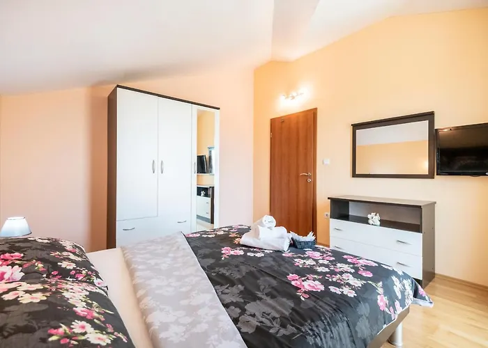Mile-with Private Heated Pool