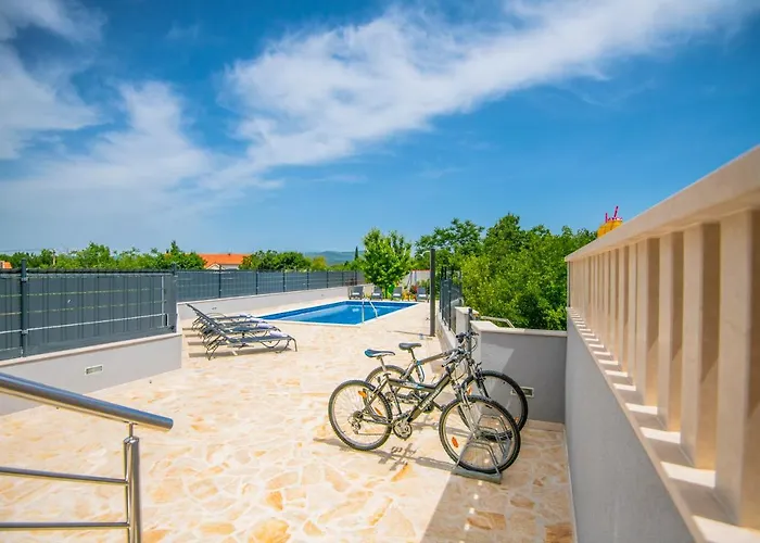 Mile-with Private Heated Pool *